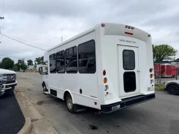 Picture of 2017 Chevrolet Express 4500 Starcraft Shuttle Bus ADA
