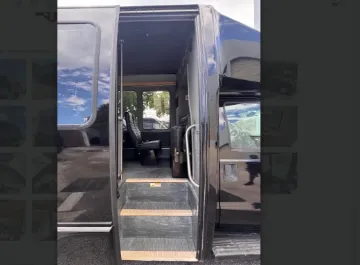 2014 F-550 Diesel 29P Krystal