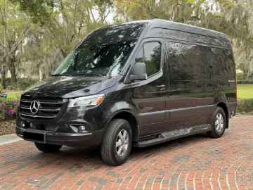 Picture of 2024 Mercedes-Benz 2500 7P Van
