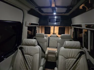Picture of 2024 Mercedes-Benz 2500 7P Van