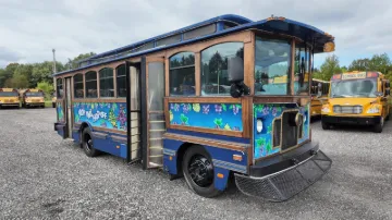 2007 Optima Trolley 28P