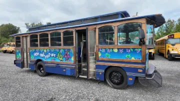 2007 Optima Trolley 28P