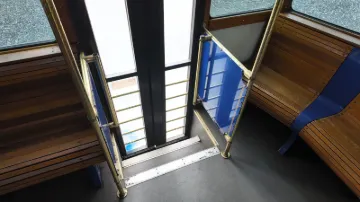 2007 Optima Trolley 28P