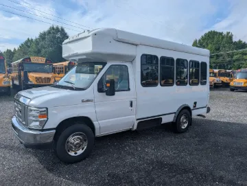 2016 Ford E-350 Shuttle 12P