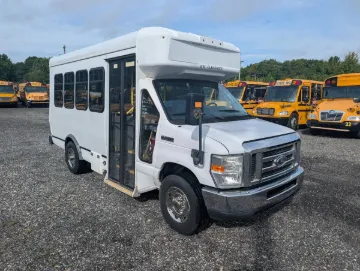 2016 Ford E-350 Shuttle 12P