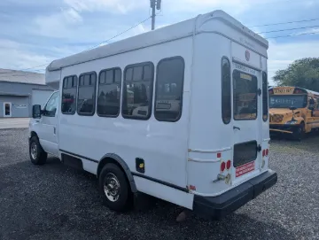 2016 Ford E-350 Shuttle 12P