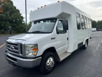Picture of 2017 Ford E-350 Diamond Coach ADA Shuttle Bus