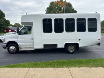 Picture of 2017 Ford E-350 Diamond Coach ADA Shuttle Bus
