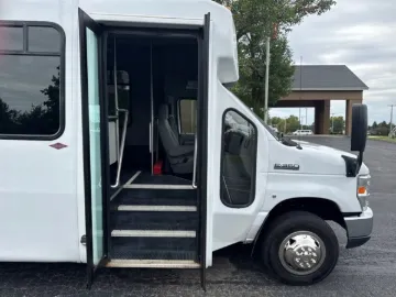 Picture of 2017 Ford E-350 Diamond Coach ADA Shuttle Bus