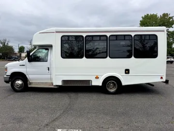 Picture of 2016 Ford E350 Shuttle Bus ADA