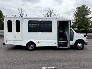 Picture of 2016 Ford E350 Shuttle Bus ADA