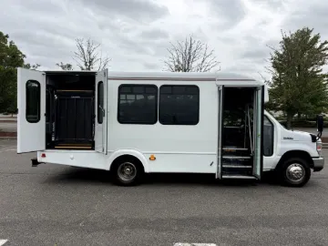 Picture of 2016 Ford E350 Shuttle Bus ADA