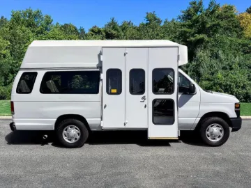 Picture of 2014 Ford E350 Shuttle Bus ADA