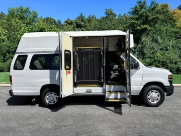Picture of 2014 Ford E350 Shuttle Bus ADA
