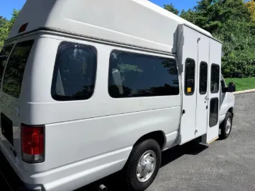 Picture of 2014 Ford E350 Shuttle Bus ADA
