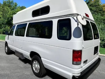 Picture of 2014 Ford E350 Shuttle Bus ADA