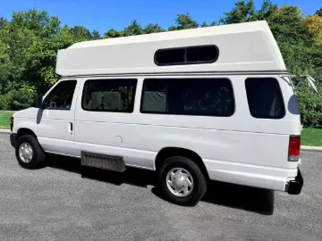 Picture of 2014 Ford E350 Shuttle Bus ADA