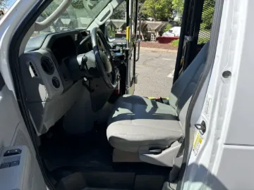 Picture of 2014 Ford E350 Shuttle Bus ADA