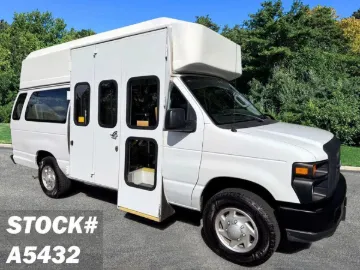 Picture of 2014 Ford E350 Shuttle Bus ADA