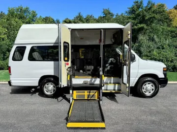 Picture of 2014 Ford E350 Shuttle Bus ADA