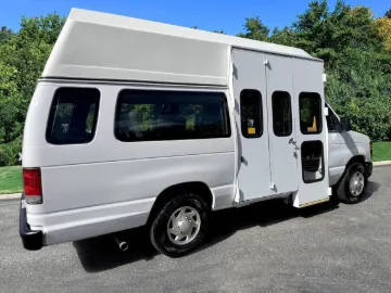 Picture of 2014 Ford E350 Shuttle Bus ADA