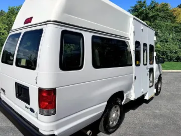 Picture of 2014 Ford E350 Shuttle Bus ADA