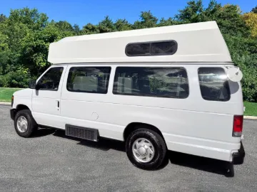 Picture of 2014 Ford E350 Shuttle Bus ADA