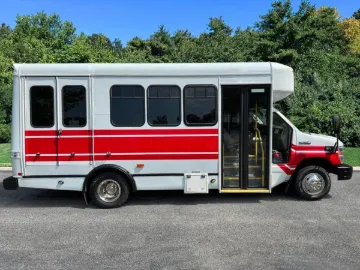 Picture of 2016 Ford E350 Shuttle Bus ADA