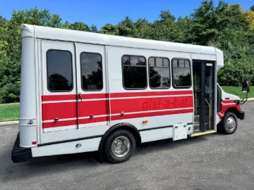 Picture of 2016 Ford E350 Shuttle Bus ADA