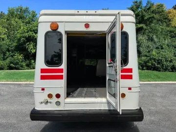 Picture of 2016 Ford E350 Shuttle Bus ADA