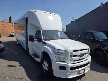 2015 Ford F-550 Tiffany Party Bus 36P