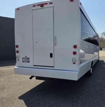 2015 Ford F-550 Tiffany Party Bus 36P