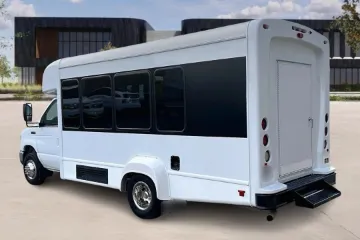 Picture of 2019 Ford E350 Shuttle Bus
