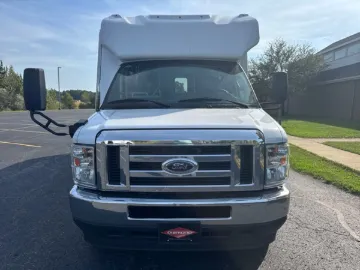 Picture of 2025 Ford E-450 Diamond ADA Shuttle Bus