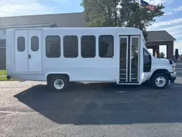 Picture of 2025 Ford E-450 Diamond ADA Shuttle Bus