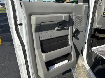 Picture of 2025 Ford E-450 Diamond ADA Shuttle Bus