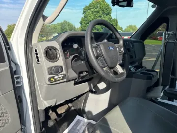 Picture of 2025 Ford E-450 Diamond ADA Shuttle Bus
