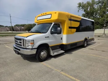 Picture of 2018 Ford E-450 Shuttle Bus