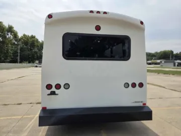 Picture of 2018 Ford E-450 Shuttle Bus