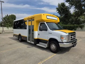 Picture of 2018 Ford E-450 Shuttle Bus
