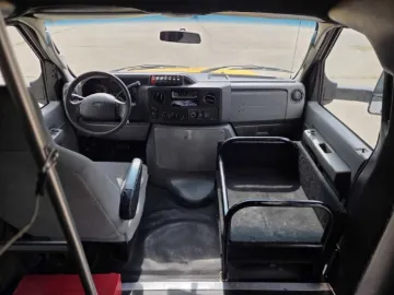 Picture of 2018 Ford E-450 Shuttle Bus