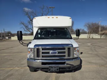 Picture of 2015 Ford E-350 Shuttle Bus ADA