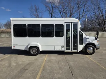 Picture of 2015 Ford E-350 Shuttle Bus ADA