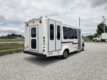 Picture of 2010 Ford E-350 Shuttle Bus ADA