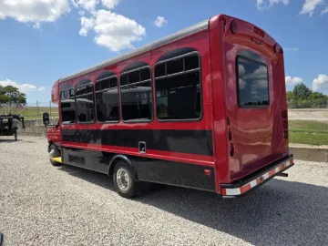 Picture of 2016 Ford E-450 Shuttle Bus ADA
