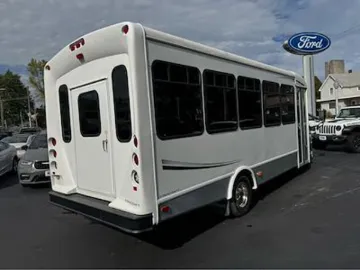 Picture of 2012 Ford E-450 Shuttle Bus