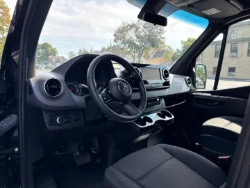 Picture of 2025 Mercedes-Benz Sprinter 2500 Van