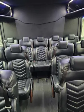 Picture of 2018 Freightliner Grech Mid Size Bus