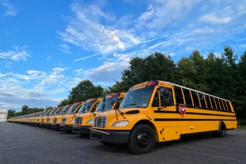 10 Matching Buses 2011 Thomas C2 77P