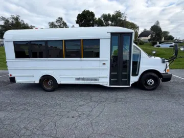 Picture of 2012 Chevrolet Express 4500 Shuttle Bus